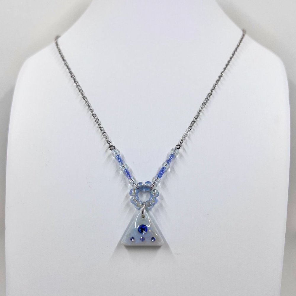 🎊HP🎊 New/Handcrafted - Iridescent Jeweled Pyramid AB Beaded “Y” Style Necklace - Picture 2 of 7